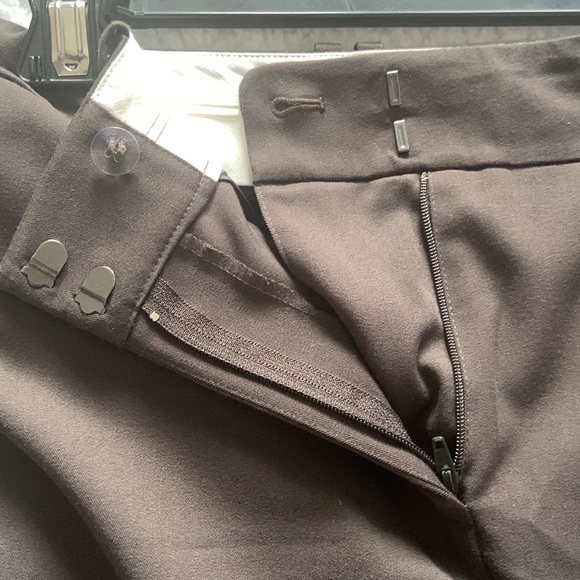 Ann Taylor trousers. Brown. Size 6 - Picture 4 of 7